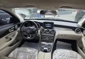 Mercedes-Benz C300 2016 Blue