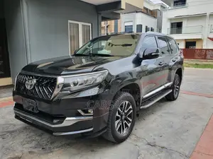 Toyota Land Cruiser Prado 2012 Black