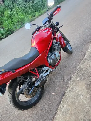 Yamaha 2000 Red