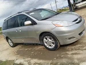 Toyota Sienna 2006 Silver