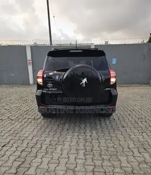 Toyota RAV4 2010 Black