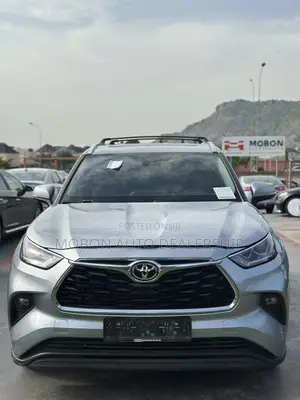 Toyota Highlander XLE 2021