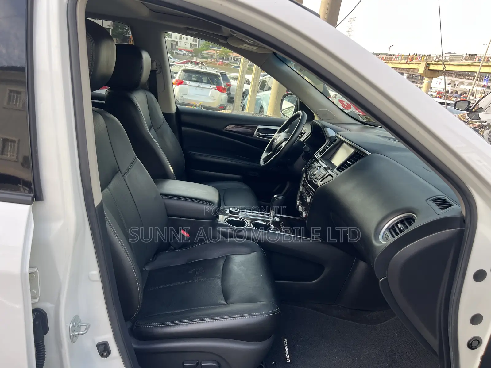 Nissan Pathfinder 2014 White