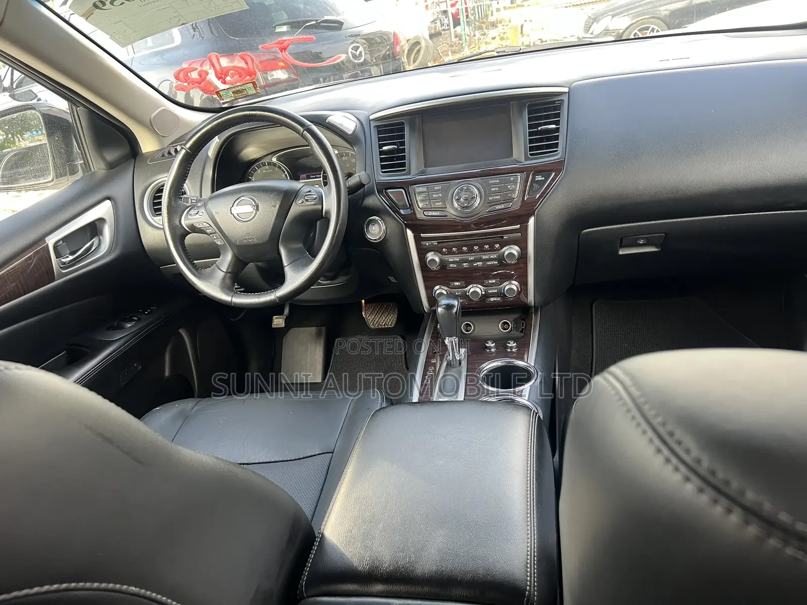 Nissan Pathfinder 2014 White