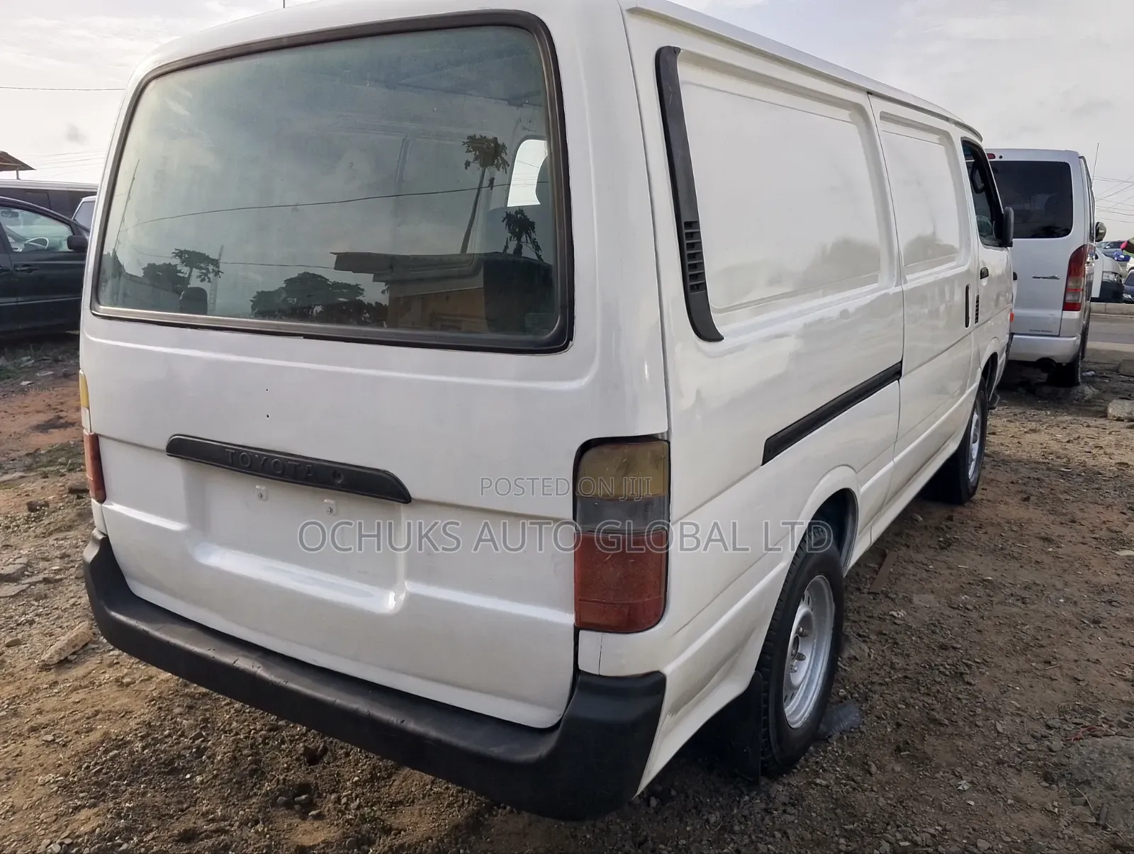 Toyota HiAce 2003 White