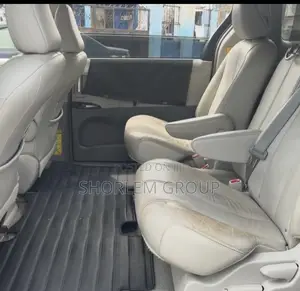 Toyota Sienna 2013 Gray