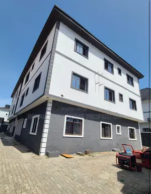 1bdrm Block of Flats in Osapa london for rent