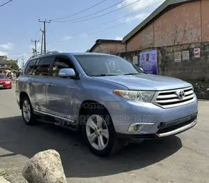 Toyota Highlander 2013 Blue