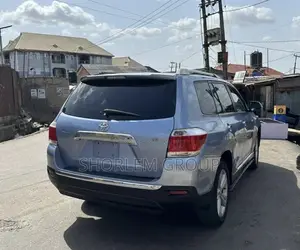 Toyota Highlander 2013 Blue