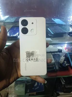 Infinix Smart 7 HD 64 GB White