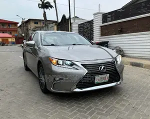 Lexus ES 2016