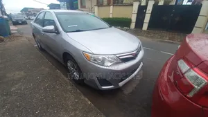 Toyota Camry LE 4dr Sedan (2.5L 4cyl 6A) 2012 Silver