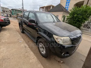 Toyota Hilux 2013 Black