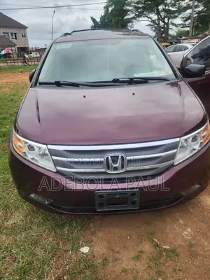 Honda Odyssey 2013 Maroon
