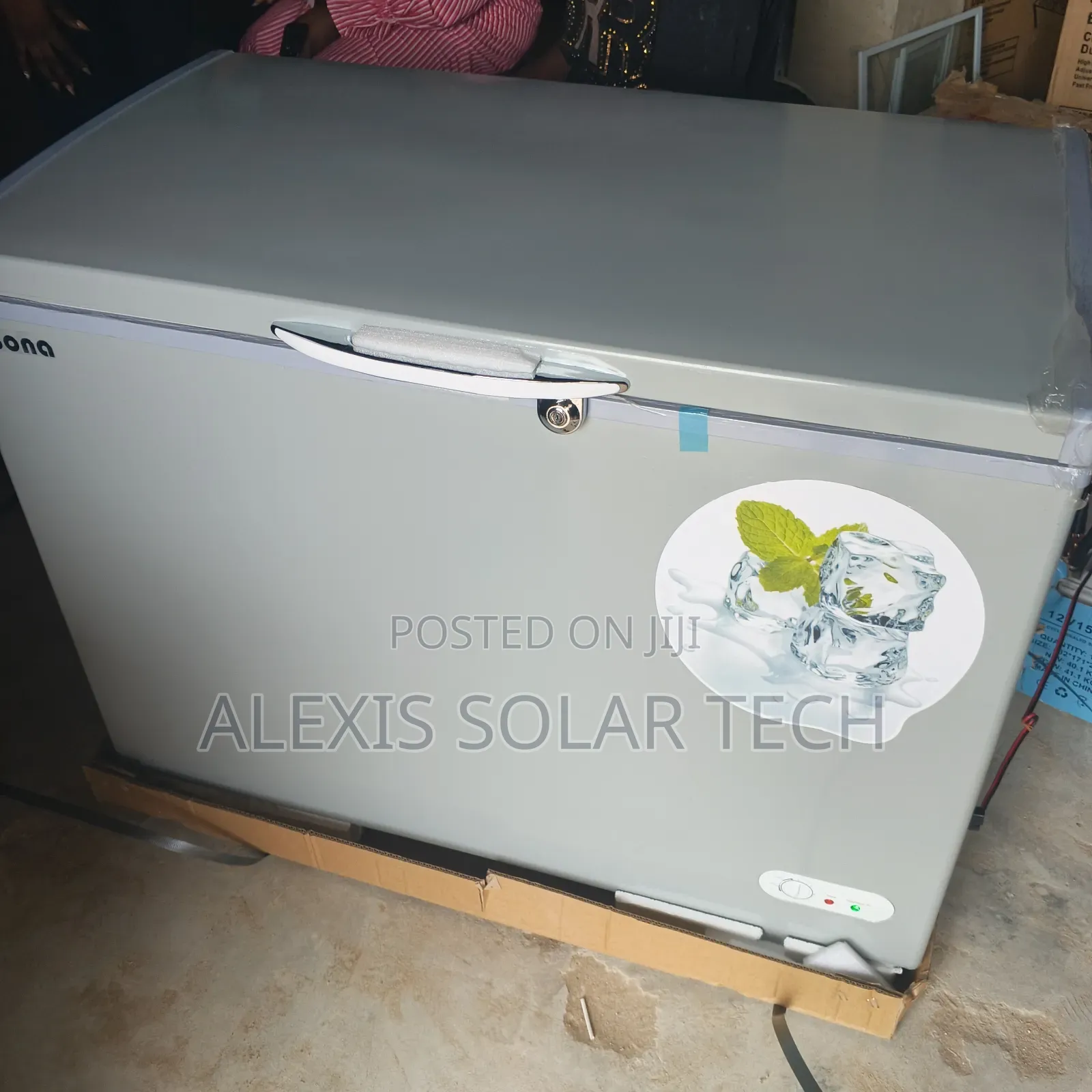 Bona 318l Solar Freezer
