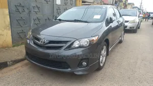 Toyota Corolla 2011 Gray