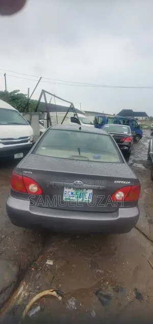 Toyota Corolla 2004 Gray