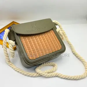 Tommy Knight Crossbody Bag – Stylish, Durable Trendy Design