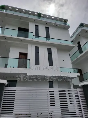 5bdrm Duplex in Lekki Expressway for sale