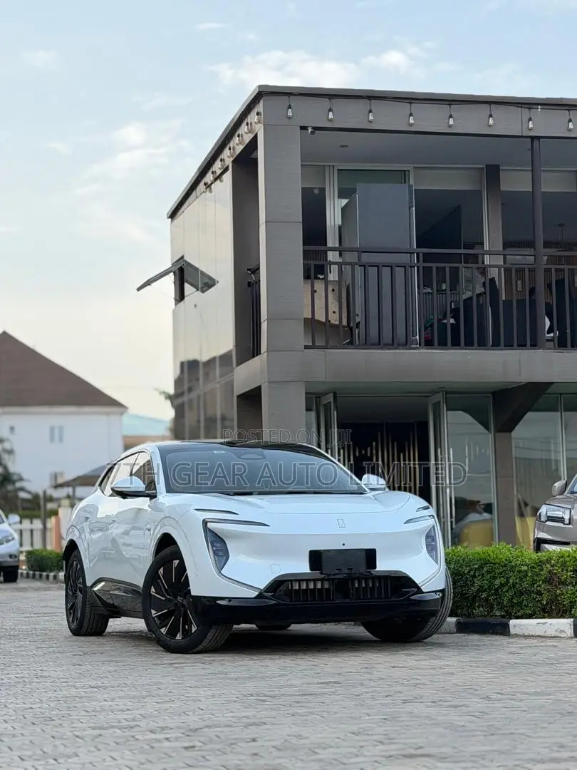 Avatr 11 2025 White