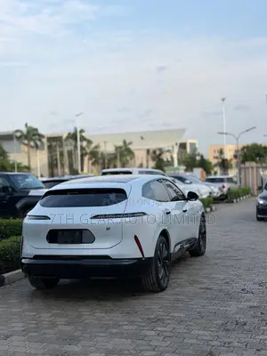 Avatr 11 2025 White