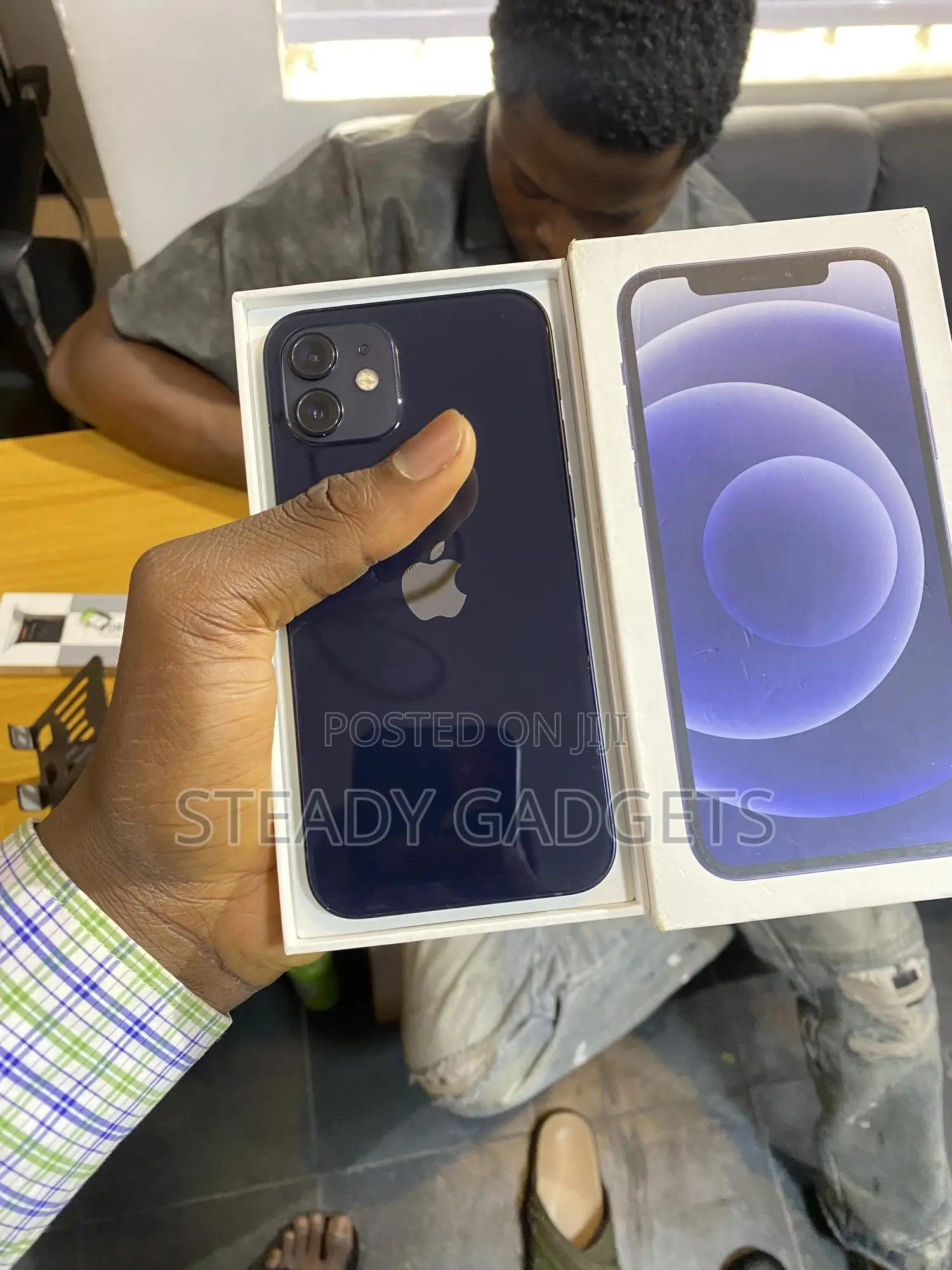 Apple iPhone 12 64 GB Black