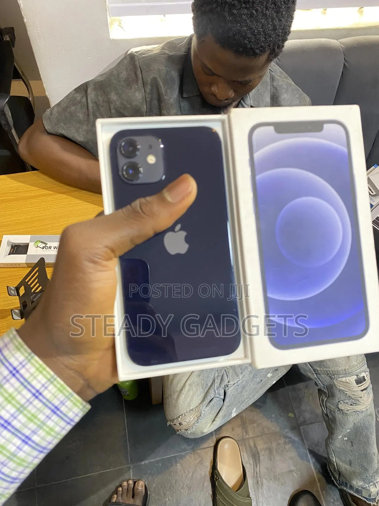 Apple iPhone 12 64 GB Black