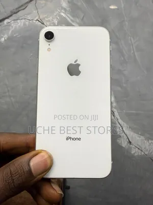 Apple iPhone XR 64 GB White