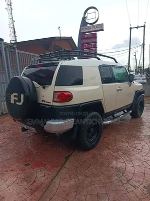 Toyota FJ Cruiser Base 4x4 2008 White