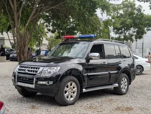 Mitsubishi Pajero 2018 Black