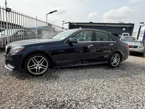 Mercedes-Benz E350 Base 4Matic Sedan AWD (3.5L 6cyl 7A) 2014 Blue