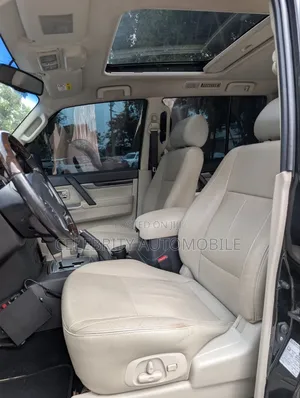 Mitsubishi Pajero 2018 Black