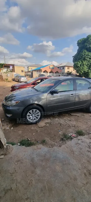 Toyota Camry LE 4dr Sedan (2.4L 4cyl 5A) 2006 Gray