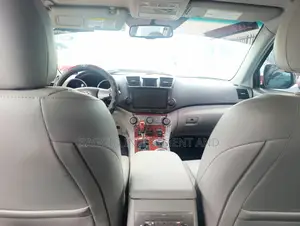 Toyota Highlander 2012 Burgundy