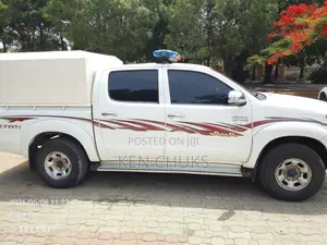 Toyota Hilux 2014 White