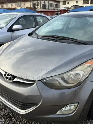 Hyundai Elantra SE 4dr Sedan (1.8L 4cyl 6M) 2014 Silver