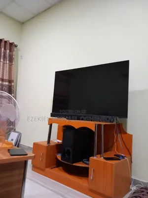 Table/Tv Shelf