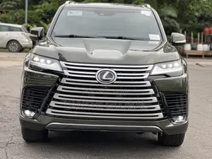 Lexus LX 600 2022 Green