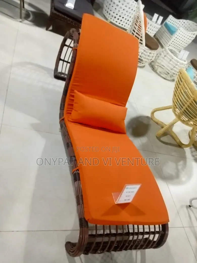 Quality Beach Pool Bed With Cushion