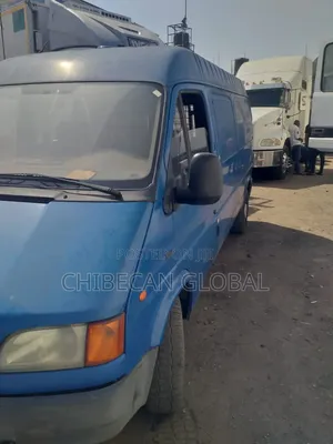 Ford Transit 2000 Blue