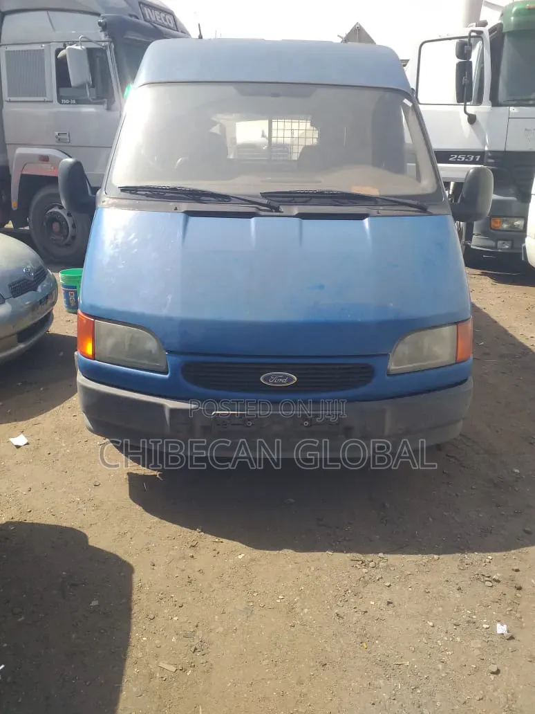 Ford Transit 2000 Blue