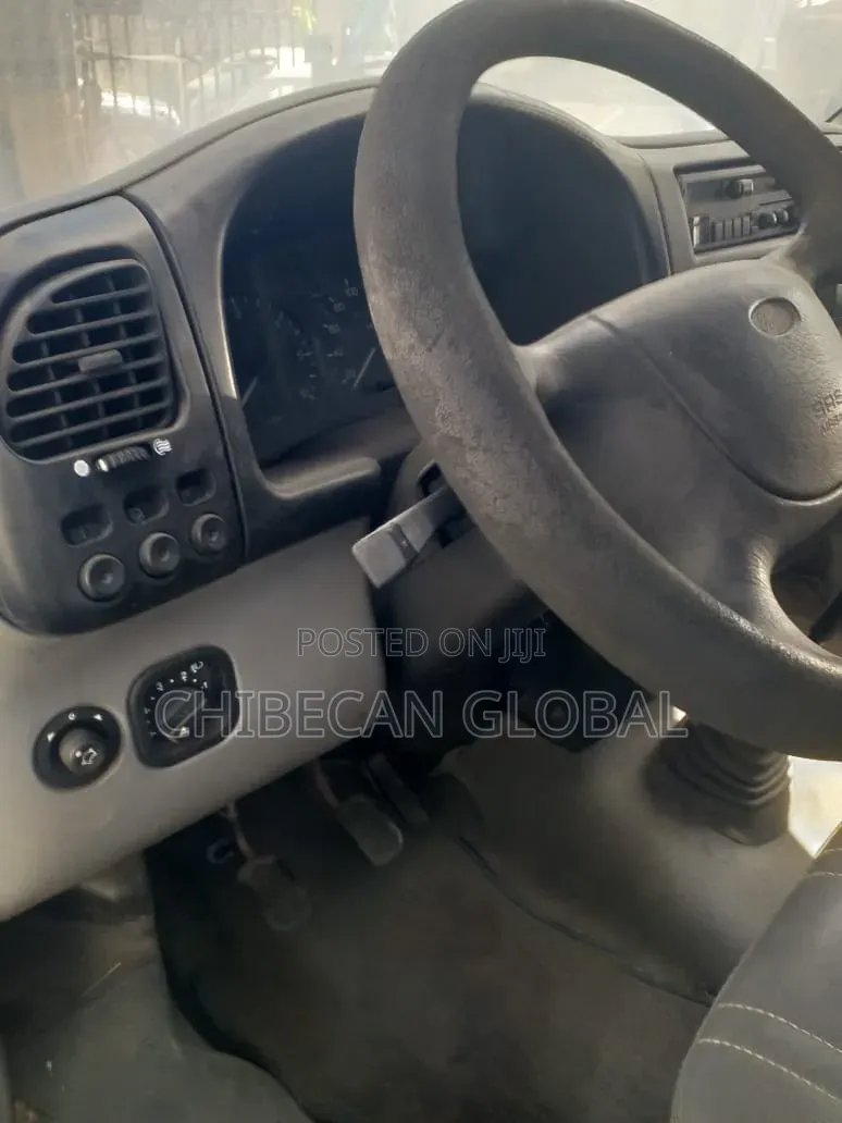 Ford Transit 2000 Blue
