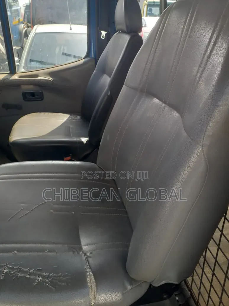Ford Transit 2000 Blue