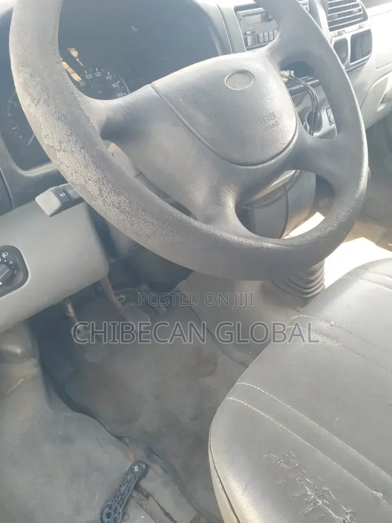 Ford Transit 2000 Blue