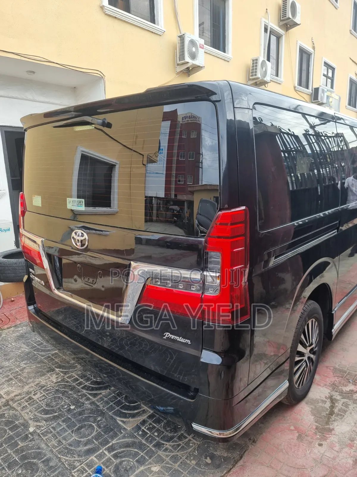 Toyota Granvia 2023 Black
