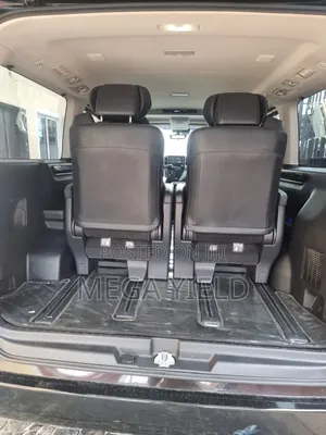 Toyota Granvia 2023 Black