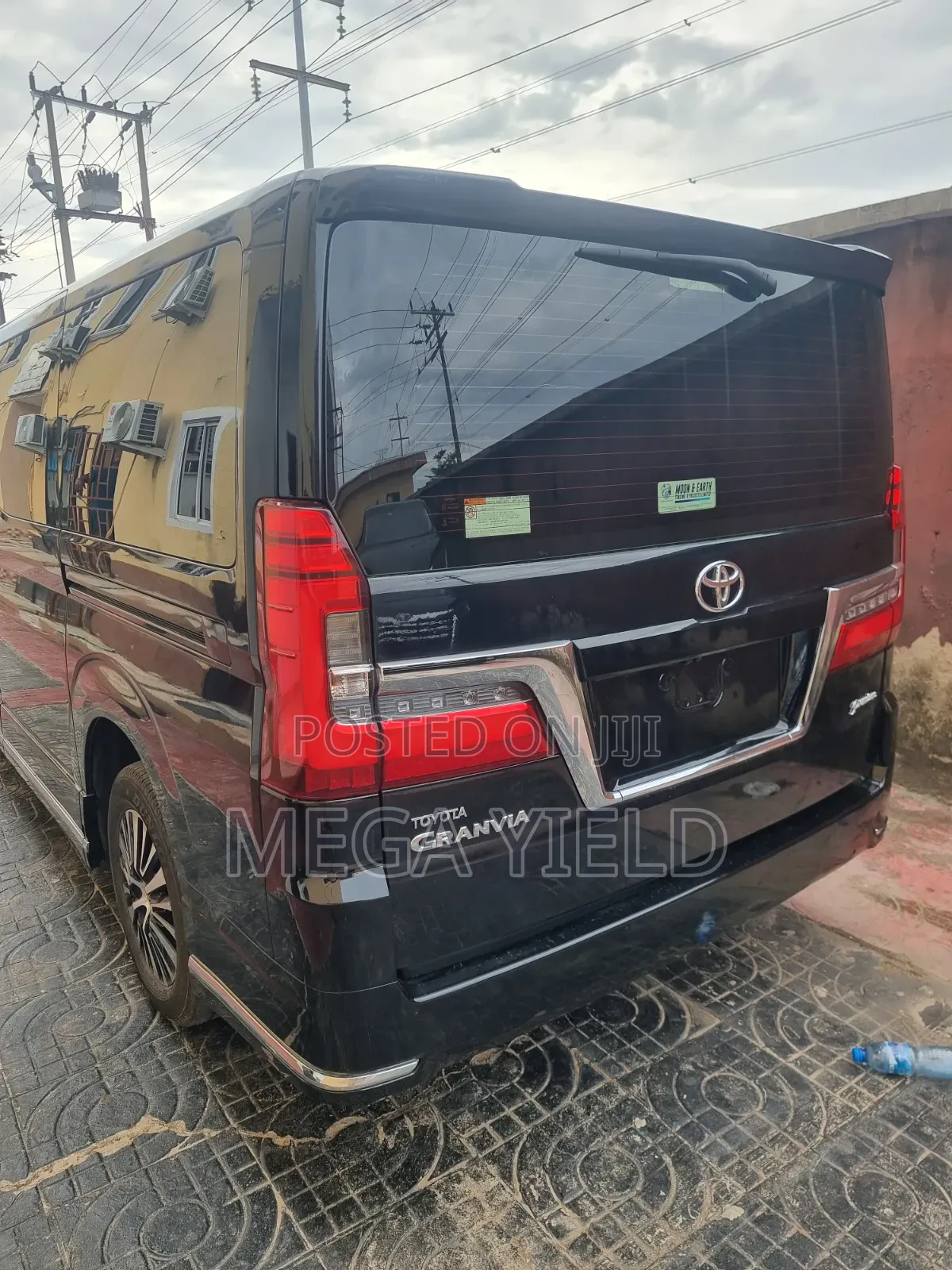 Toyota Granvia 2023 Black