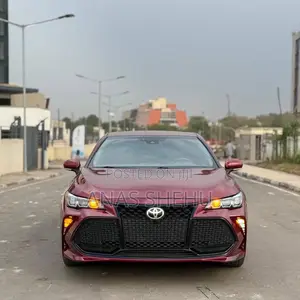 Toyota Avalon XLE FWD Sedan (3.5L V6 8A) 2019 Red