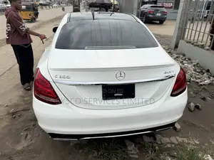 Mercedes-Benz C300 Sport 4Matic Sedan AWD (2.0L 4cyl 7A) 2017 White