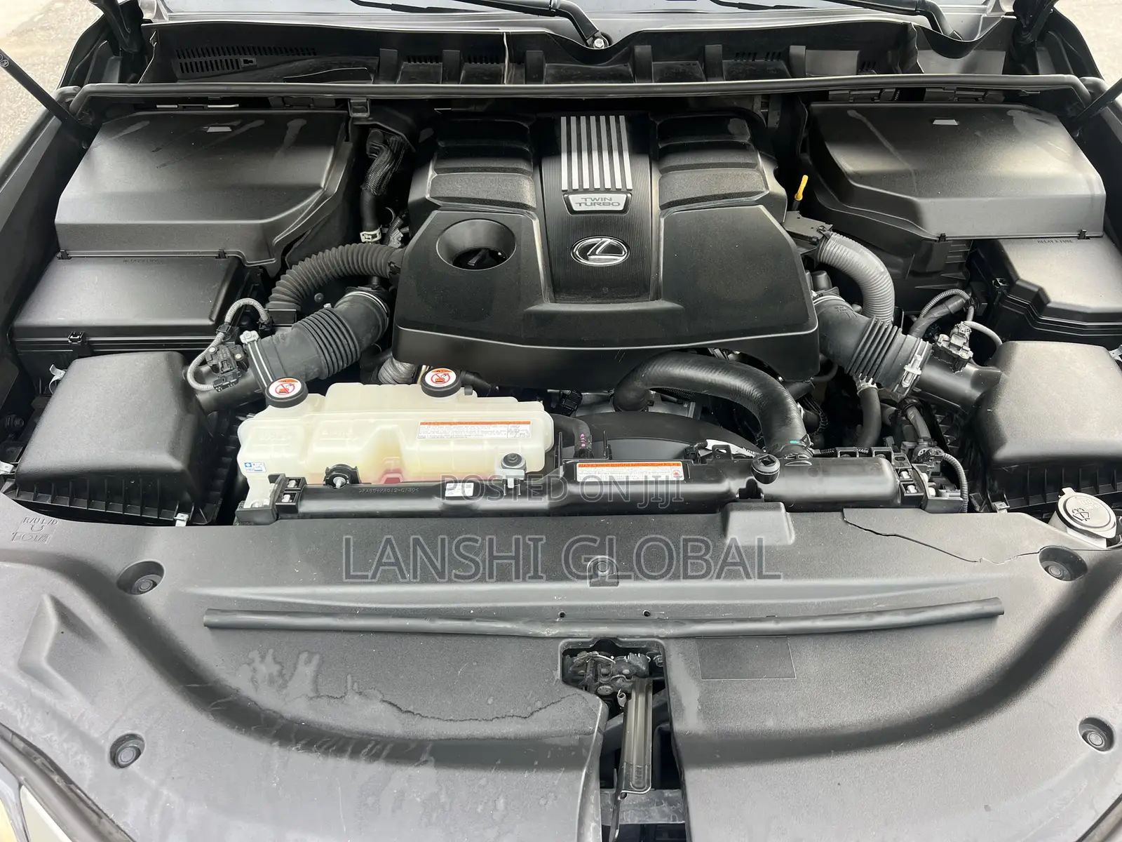 Lexus LX 600 2022 Green